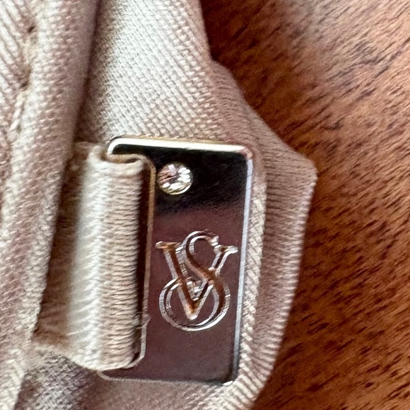 Victoria's Secret Very Sexy Push-Up Underwire Bra 34DDD Nude - Picture 4 of 9